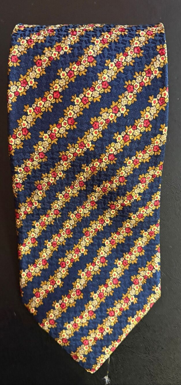 Valentino tie - Picture 1 of 5